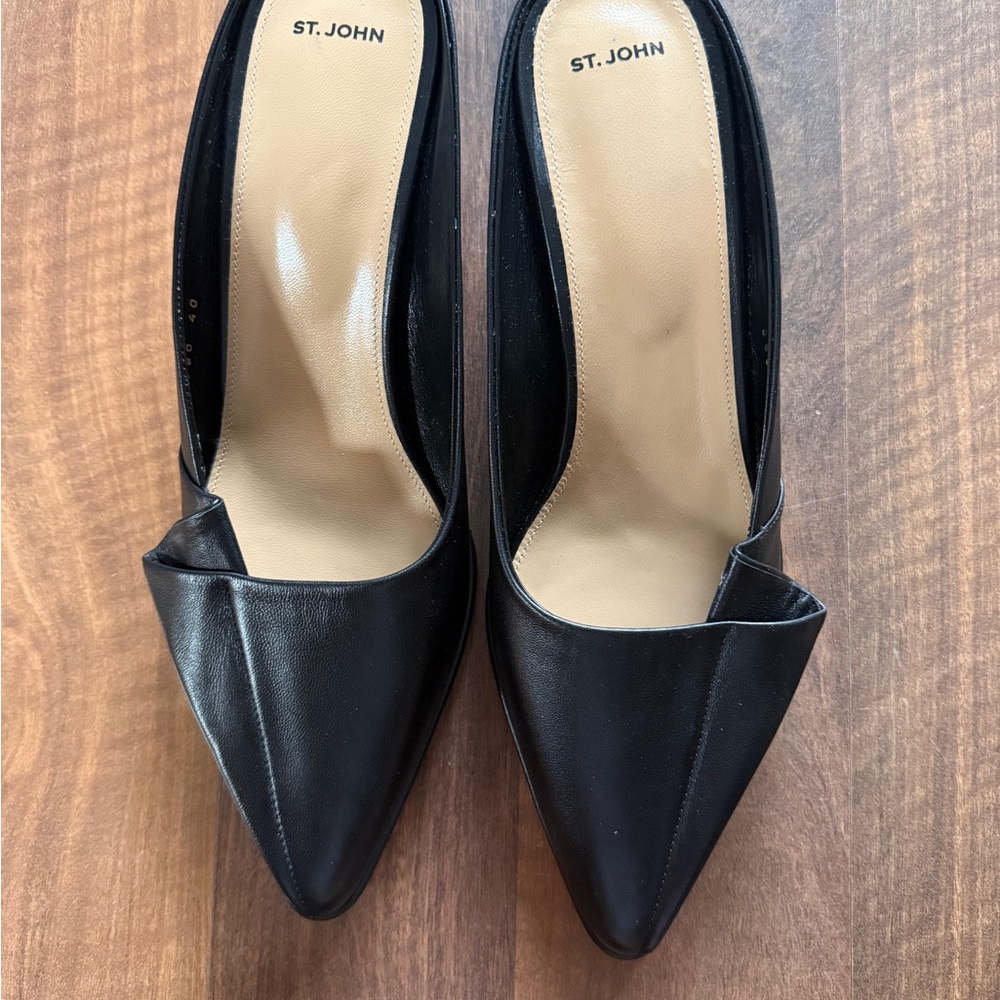 St. John Black Pointed Toe Leather Pumps with Folded Vamp Detail
